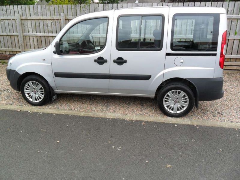 2009 Fiat Doblo ACTIVE M-JET image 2