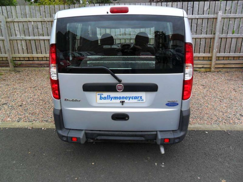 2009 Fiat Doblo ACTIVE M-JET image 3