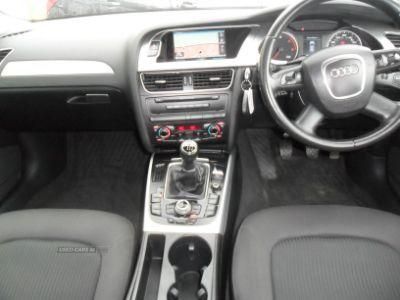 2009 Audi A4 AVANT SE TDI image 5