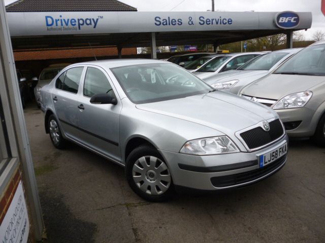 2008 SKODA OCTAVIA 1.6 5d image 1