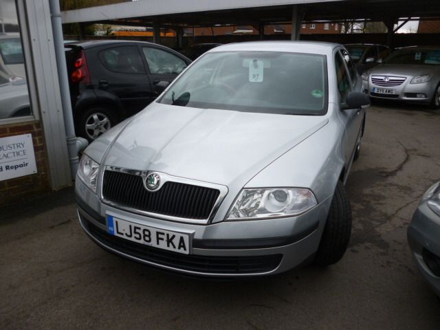 2008 SKODA OCTAVIA 1.6 5d image 2