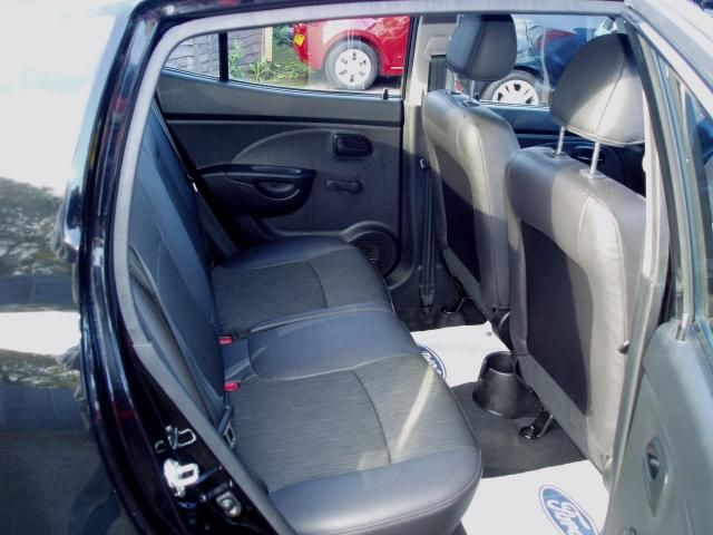 2010 KIA PICANTO 1.0 1 5d image 4