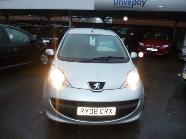 2008 PEUGEOT 107 1.0 URBAN 5d image 2