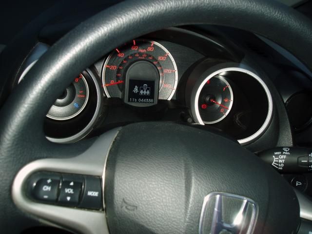 2010 HONDA JAZZ 1.3 I-VTEC ES 5d image 4