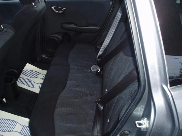 2009 HONDA JAZZ 1.3 I-VTEC ES 5d image 5