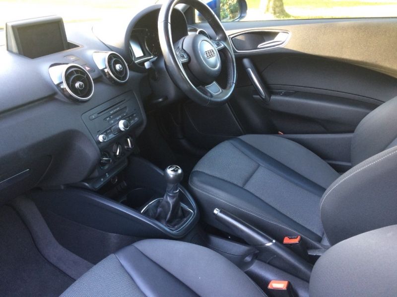 2011 Audi A1 TDi Sport 3dr image 5