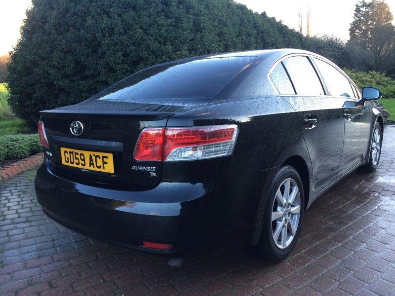 2010 Toyota Avensis Tr D-4d image 3