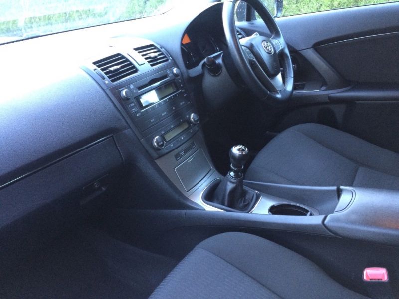 2010 Toyota Avensis Tr D-4d image 5