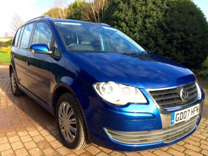 2007 Volkswagen Touran SE TDi image 1