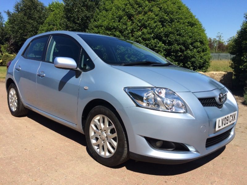 2009 Toyota Auris T3 D-4d Mm 5dr image 1