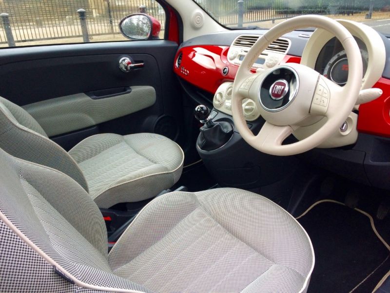 2012 Fiat 500 Lounge 3dr image 4