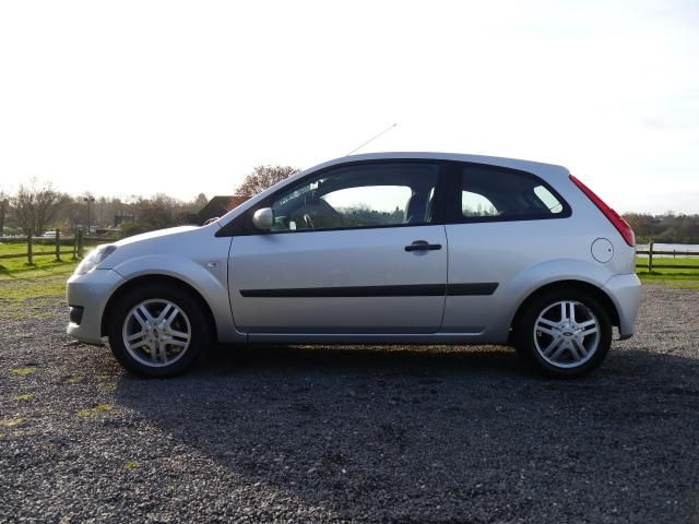 2008 FORD FIESTA 1.6 ZETEC S 3d image 2