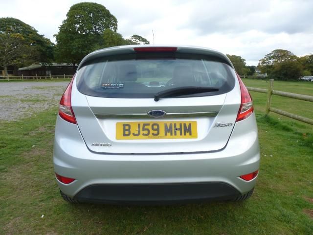 2009 FORD FIESTA 1.4 ZETEC 16V 5d image 2
