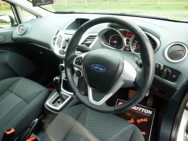 2009 FORD FIESTA 1.4 ZETEC 16V 5d image 4