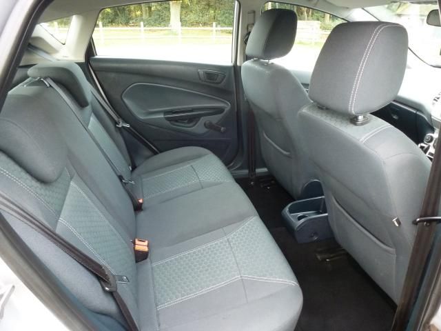 2009 FORD FIESTA 1.4 ZETEC 16V 5d image 5