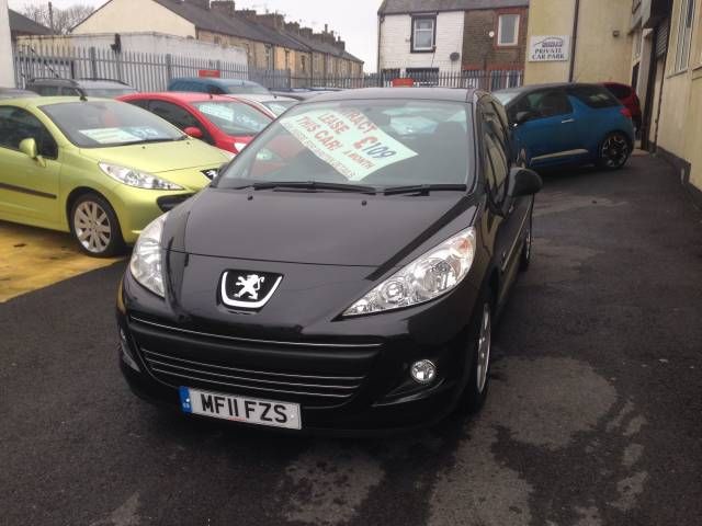 2011 PEUGEOT 207 1.4 Envy image 1