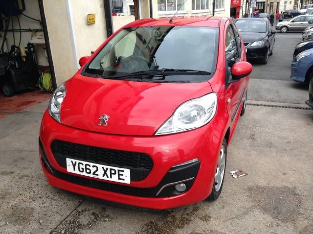 2012 PEUGEOT 107 1.0 Allure image 1