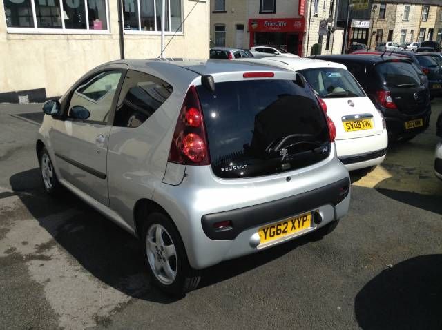 2012 PEUGEOT 107 1.0 Allure image 3