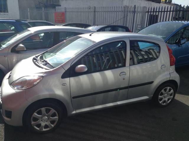 2011 PEUGEOT 107 1.0 Urban image 2