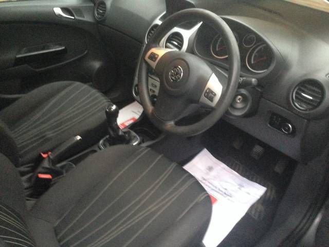 2010 VAUXHALL CORSA 1.2i 16V image 4