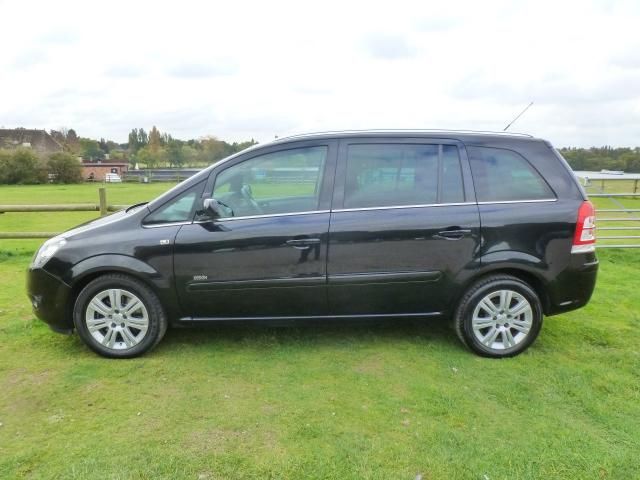 2013 VAUXHALL ZAFIRA 1.7 5d image 2