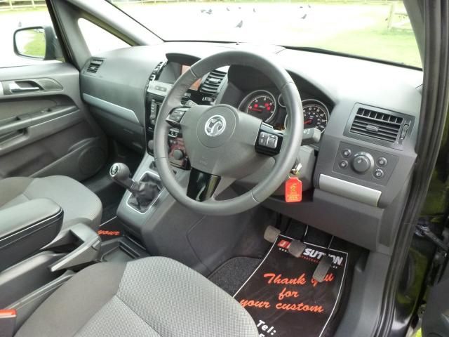 2013 VAUXHALL ZAFIRA 1.7 5d image 4
