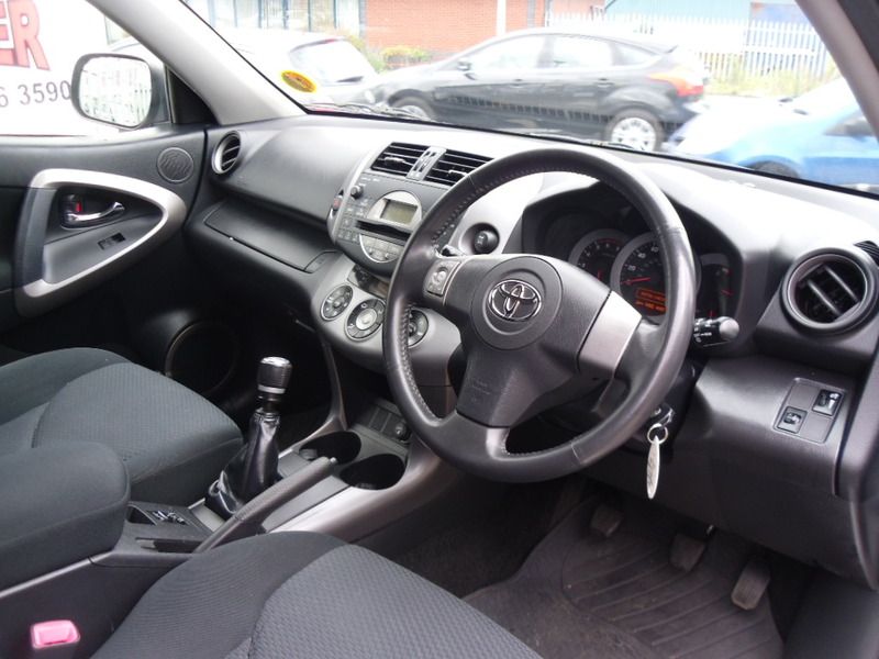 2007 Toyota RAV4 Xt-r D-4D image 3