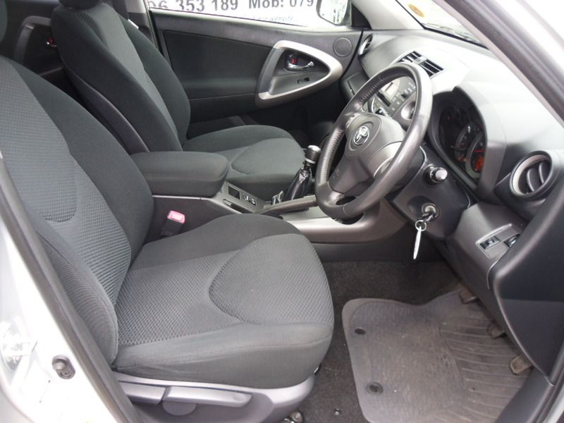 2007 Toyota RAV4 Xt-r D-4D image 4