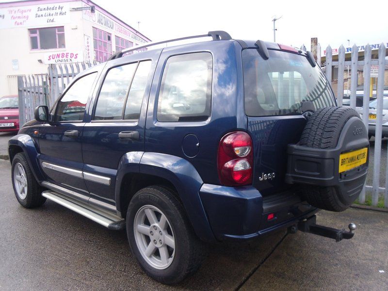 2005 Jeep Cherokee Limited CRD image 3