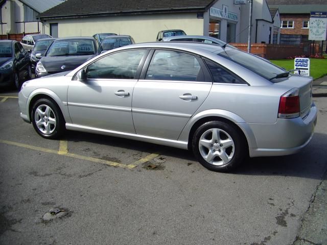 2008 VAUXHALL VECTRA 1.8 5d image 4