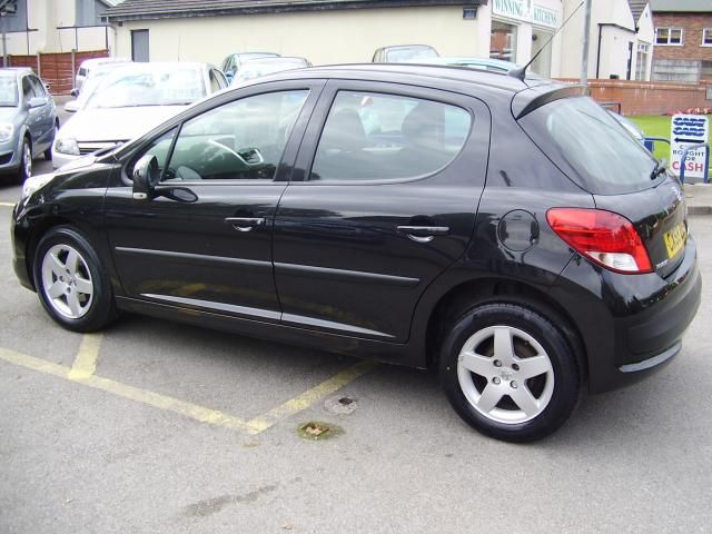 2009 PEUGEOT 207 1.4 VERVE 5d image 4