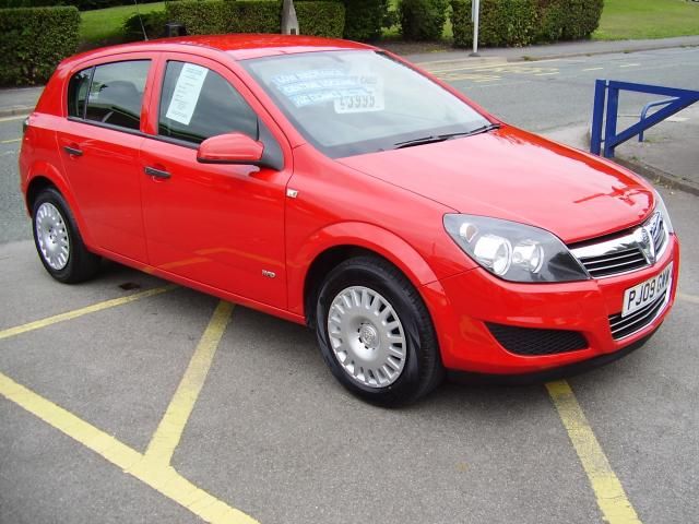 2009 VAUXHALL ASTRA 1.6 LIFE 5d image 1