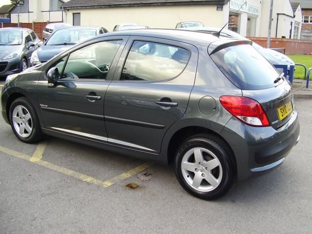 2010 PEUGEOT 207 1.4 VERVE 5d image 4