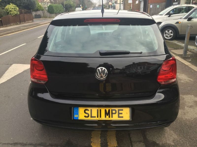 2011 Volkswagen Polo S Ac 5dr image 3