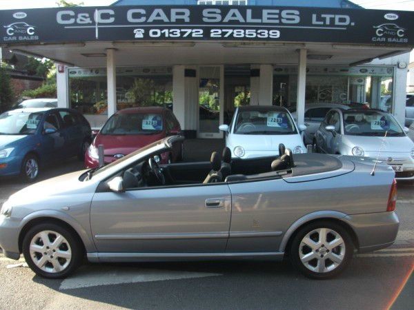 2004 Vauxhall Astra Bertone image 2