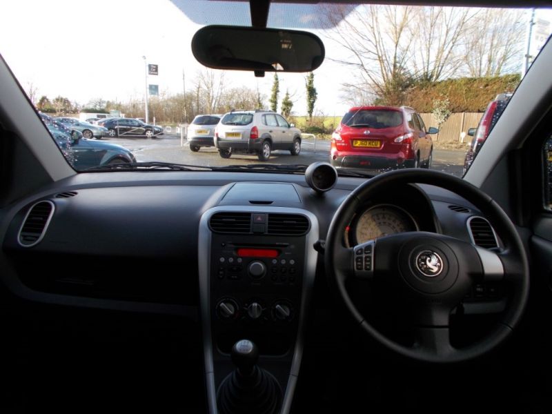 2014 Vauxhall Agila SE 5dr image 4