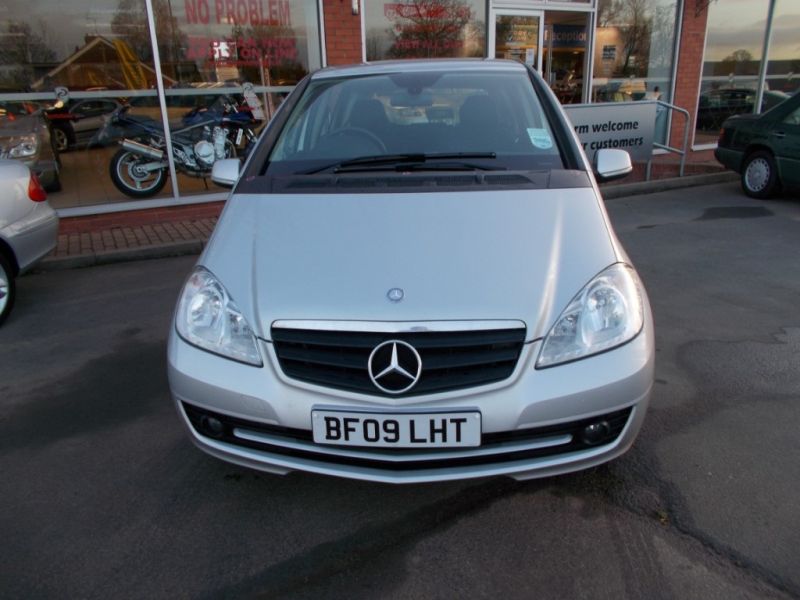 2009 Mercedes-Benz A150 5DR image 2