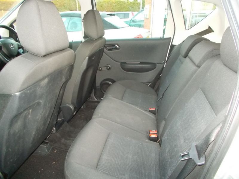 2009 Mercedes-Benz A150 5DR image 4