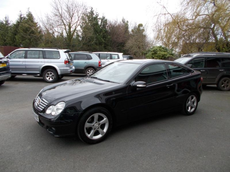 2006 Mercedes-Benz C Class Sports image 1