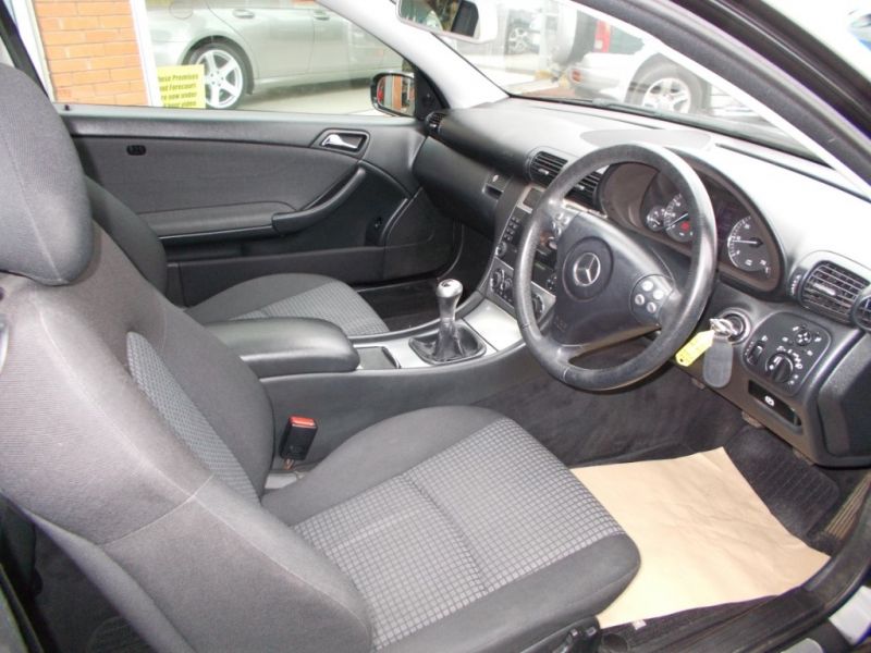 2006 Mercedes-Benz C Class Sports image 4