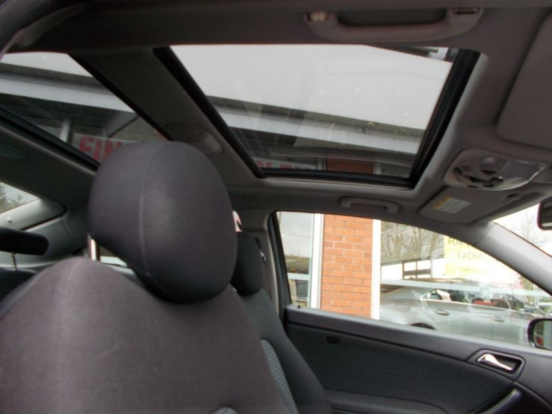 2006 Mercedes-Benz C Class Sports image 5