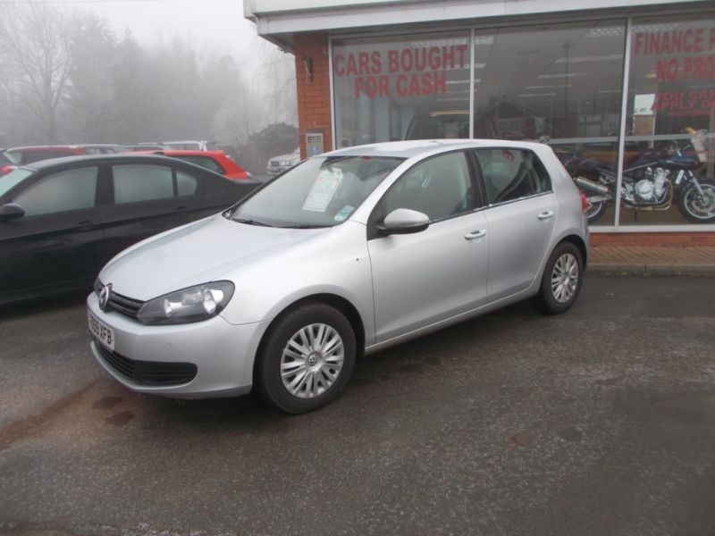 2009 Volkswagen Golf S TDi 5dr image 1