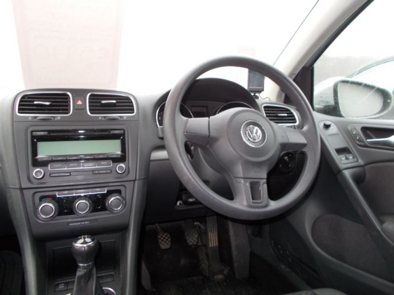 2009 Volkswagen Golf S TDi 5dr image 4