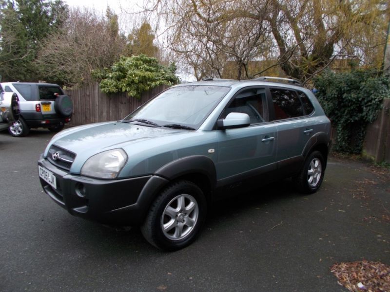 2005 Hyundai Tucson CDX Crtd 4wd image 1