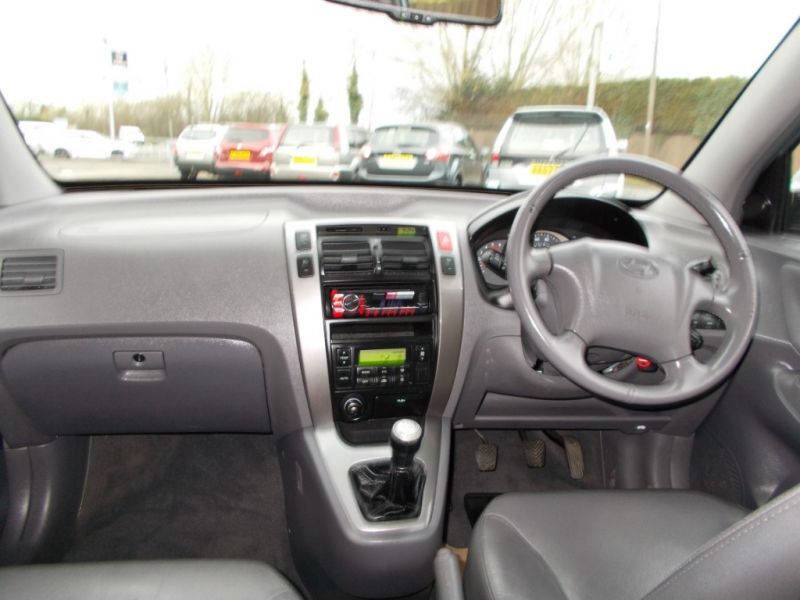 2005 Hyundai Tucson CDX Crtd 4wd image 5