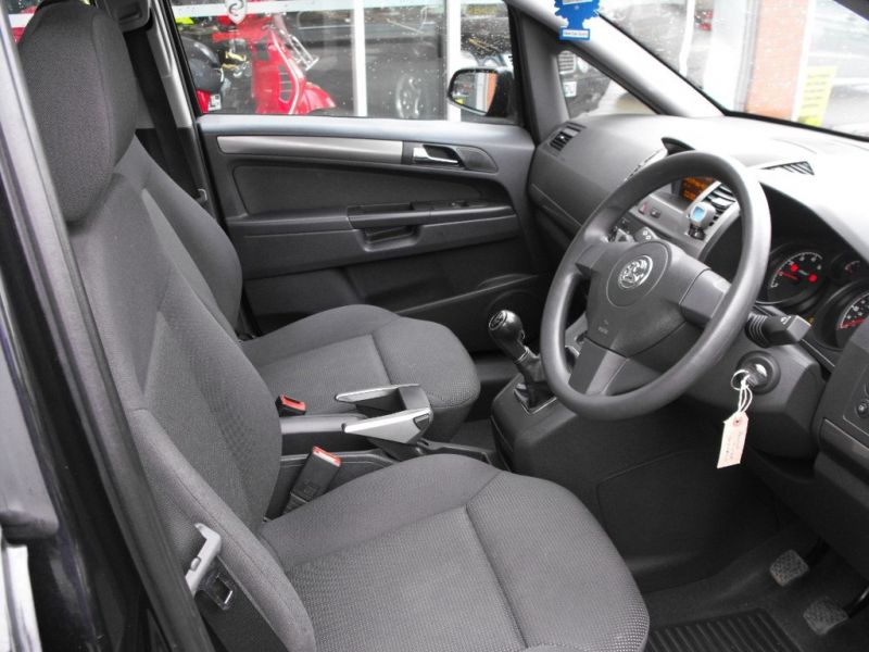 2007 Vauxhall Zafira Life 16v image 4