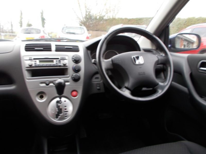2004 Honda Civic SE 5dr image 5