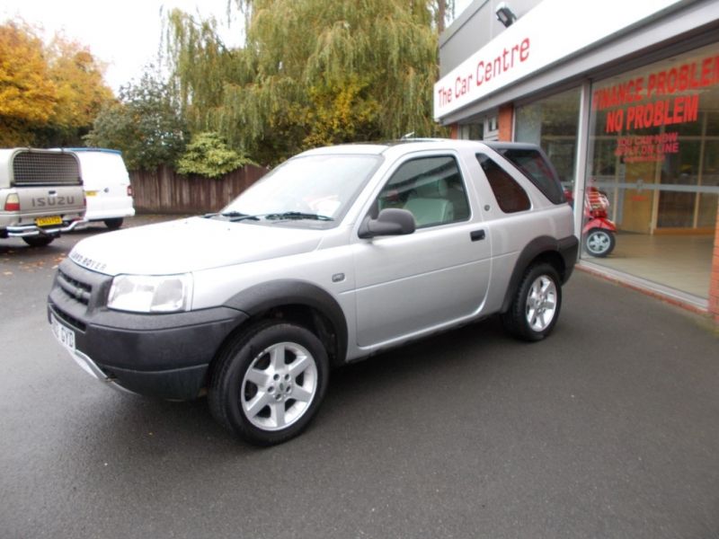 2002 Land-Rover Freelander SE image 1
