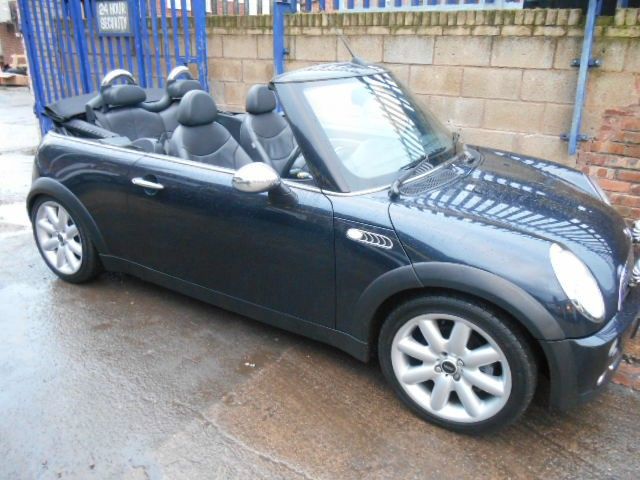 2005 MINI One 1.6 Cooper 2d image 2