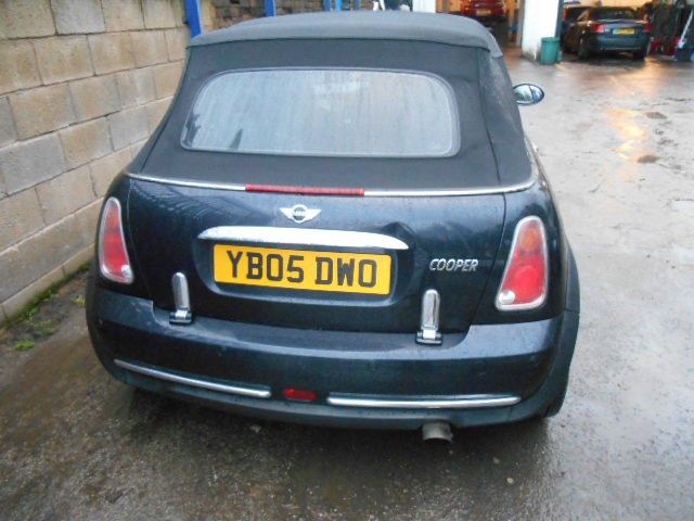 2005 MINI One 1.6 Cooper 2d image 3